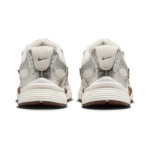Nike Women's V5 RNR Sail/Fauna Brown - Image 4